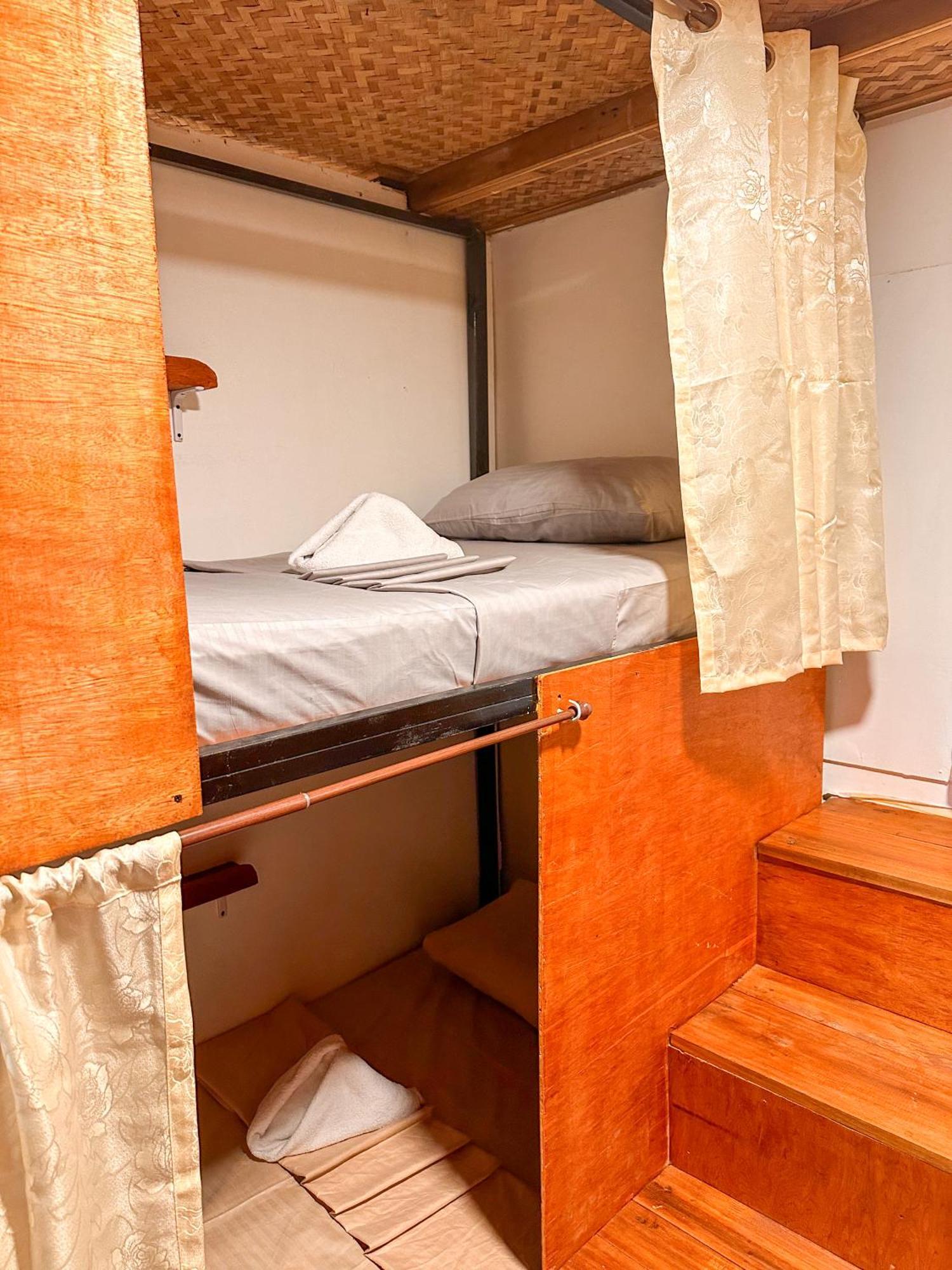 Hangout'S Hostel El Nido Esterno foto