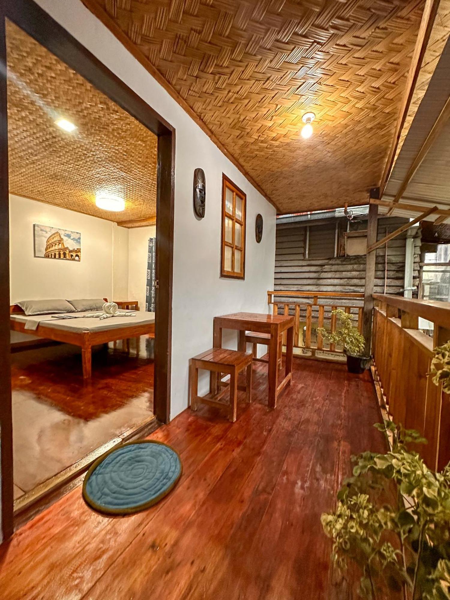 Hangout'S Hostel El Nido Esterno foto