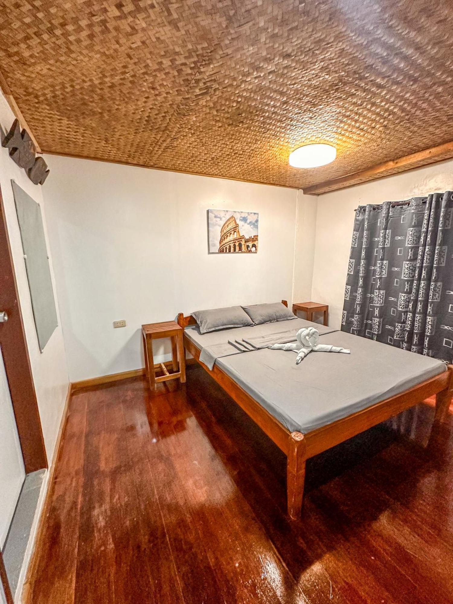 Hangout'S Hostel El Nido Esterno foto
